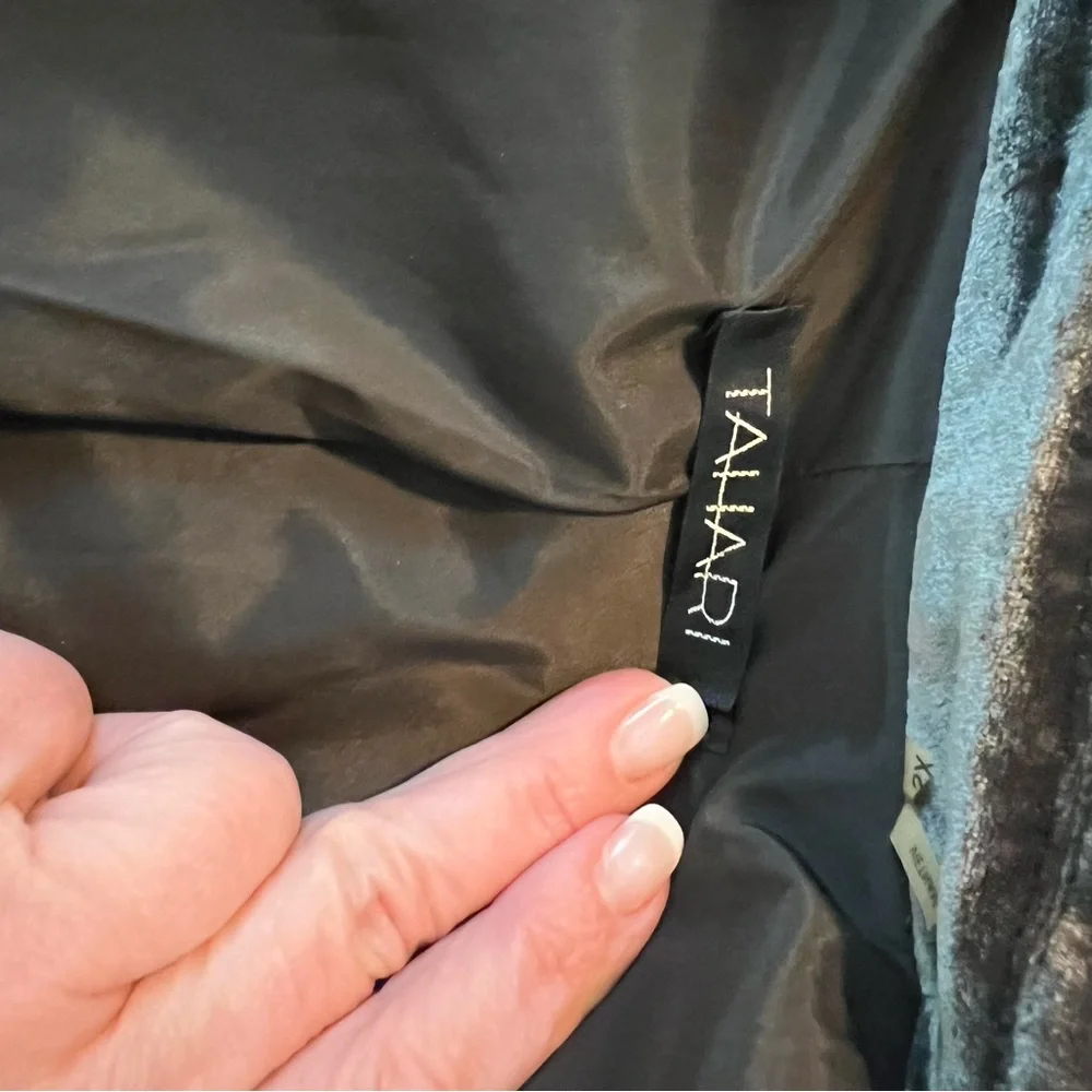 Tahari. Velour dark charcoal blazer. Size XS - Picture 8 of 8